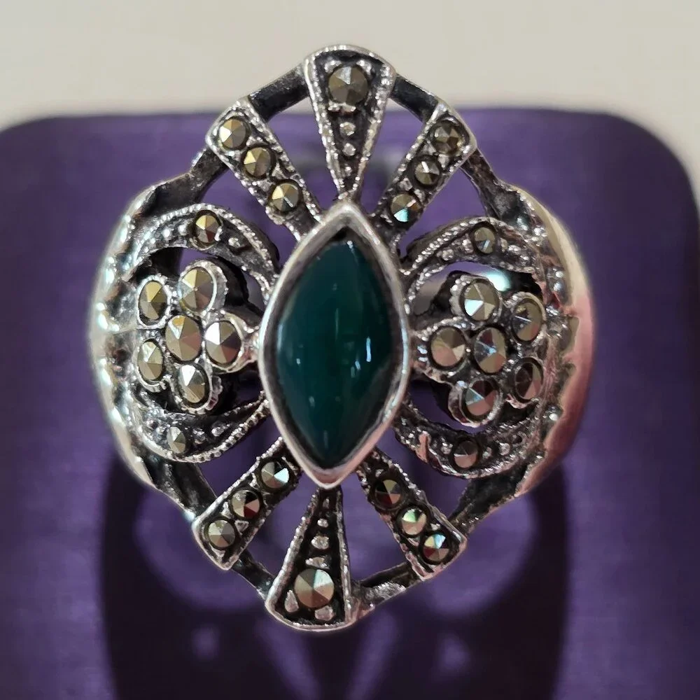 Vintage Victorian Marquise Green Chrysoprase Marcasite Sterling Silver Ring 8.75